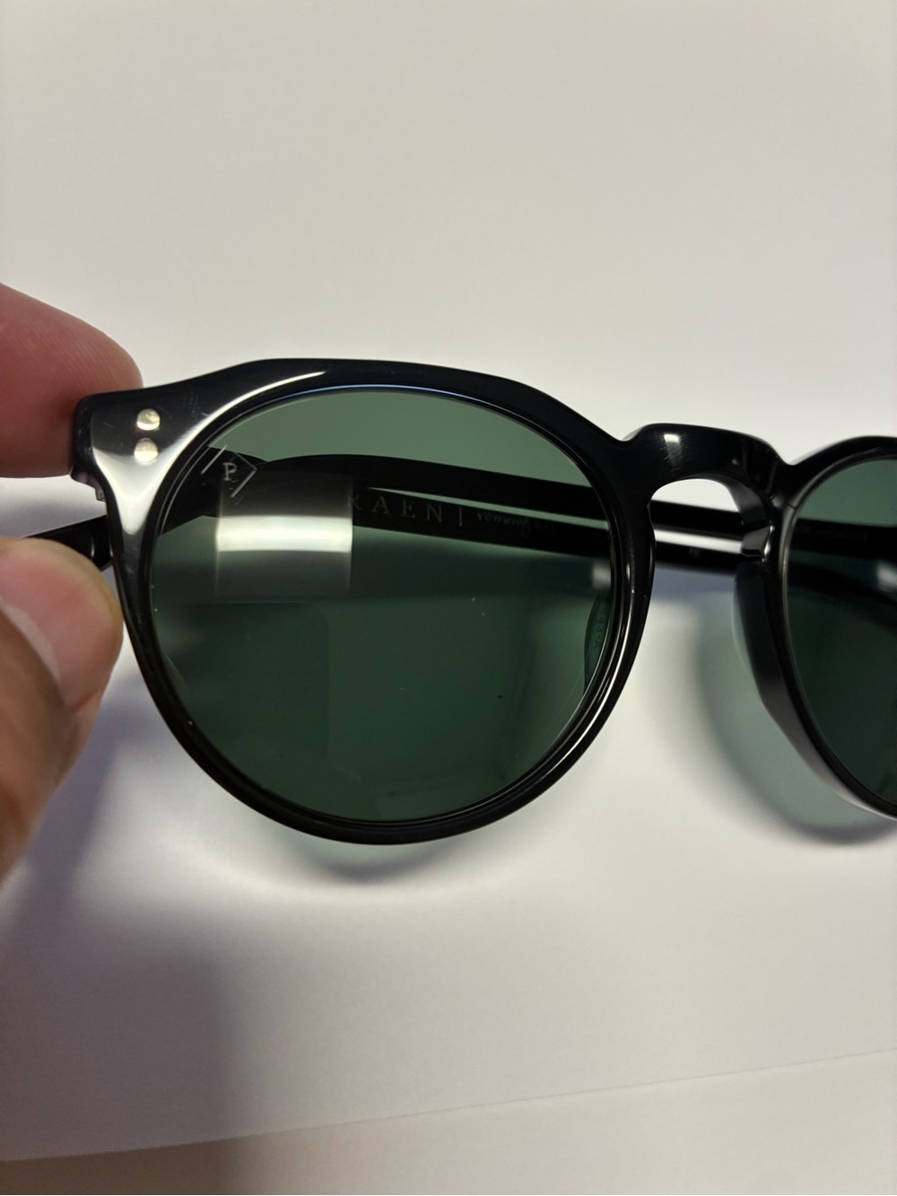 Raen Sunglasses - Classic Round Frame - Picture 5 of 14